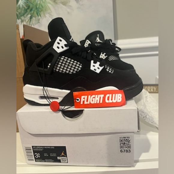 Kids Brand New Air Jordan Retro 4 "White Thunder" (GS) - Picture 1 of 10